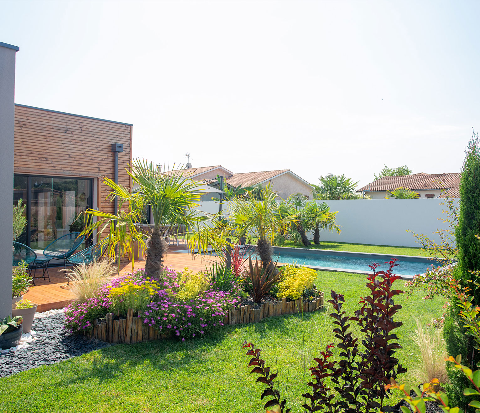 construire piscine adaptée à son jardin