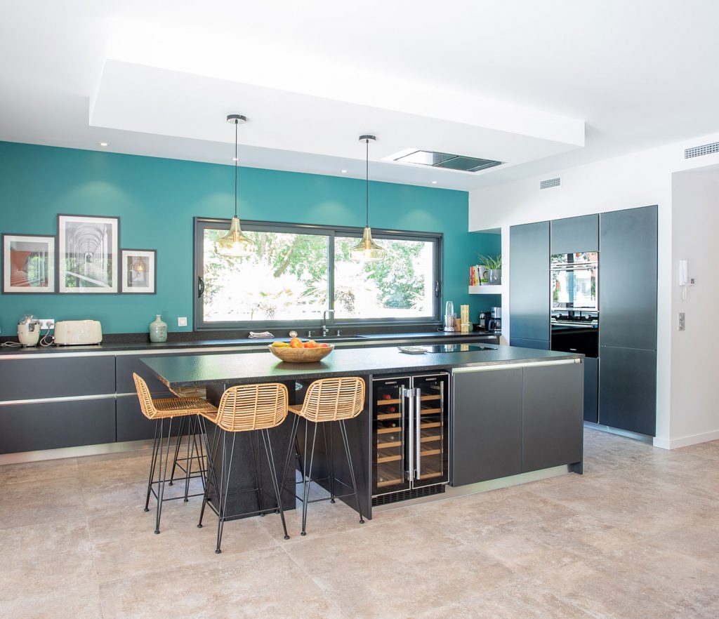 Cuisine ouverte et lumineuse