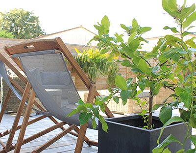 maison avec terrasse bois entretien régulier