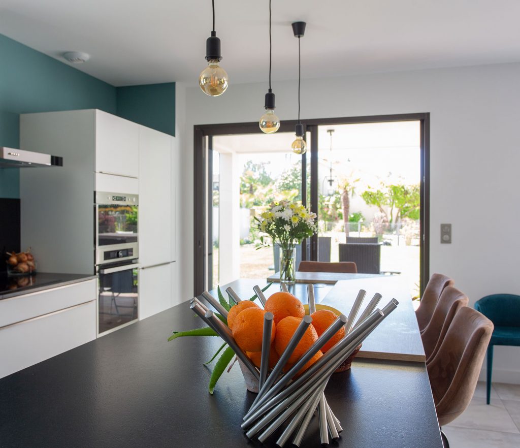 cuisine avec vue extérieure