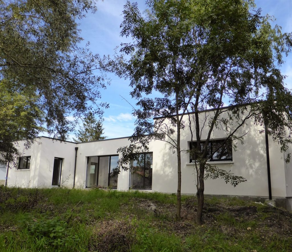 une maison toit terrasse signée Ariane Constructions