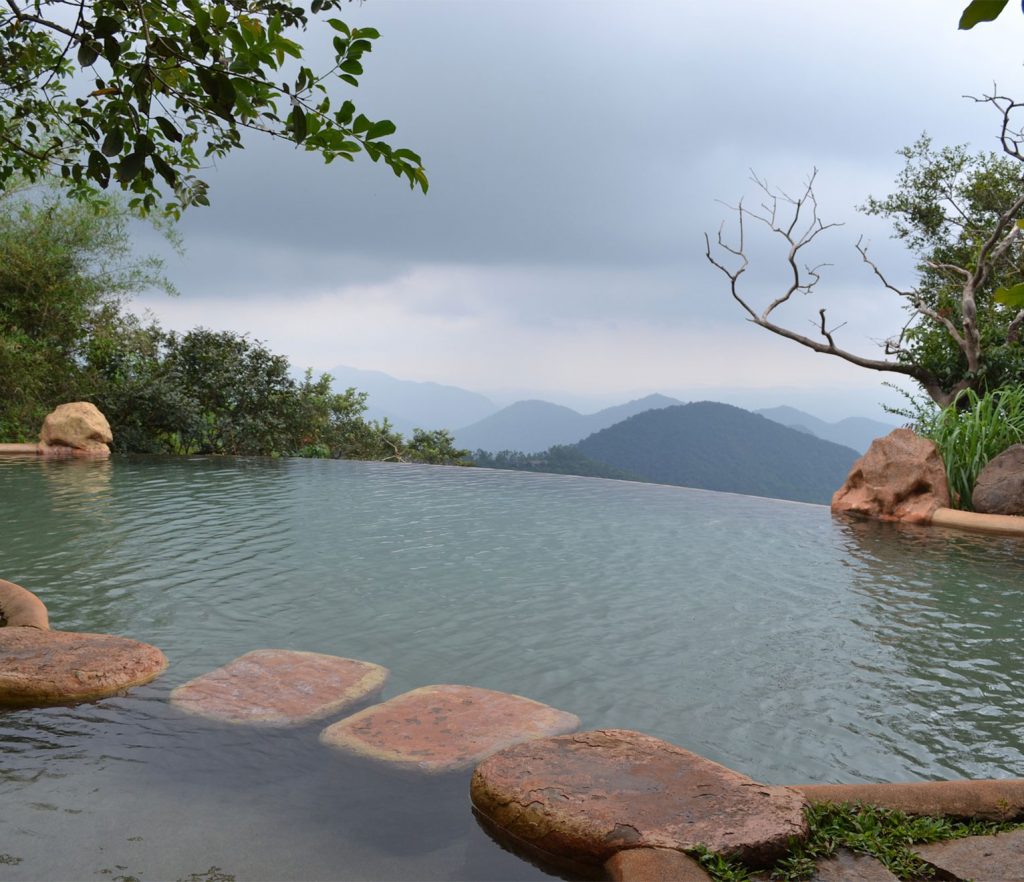 une piscine naturelle à la maison