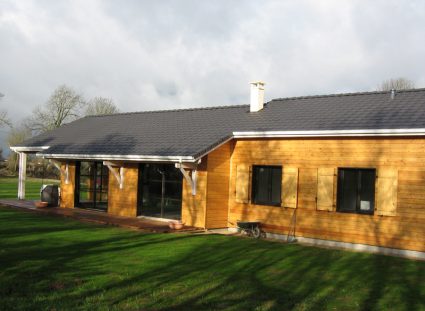 une maison ossature bois en Aveyron finitions