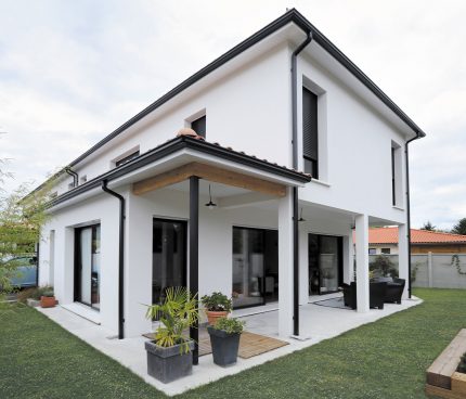 une maison de ville familiale et moderne