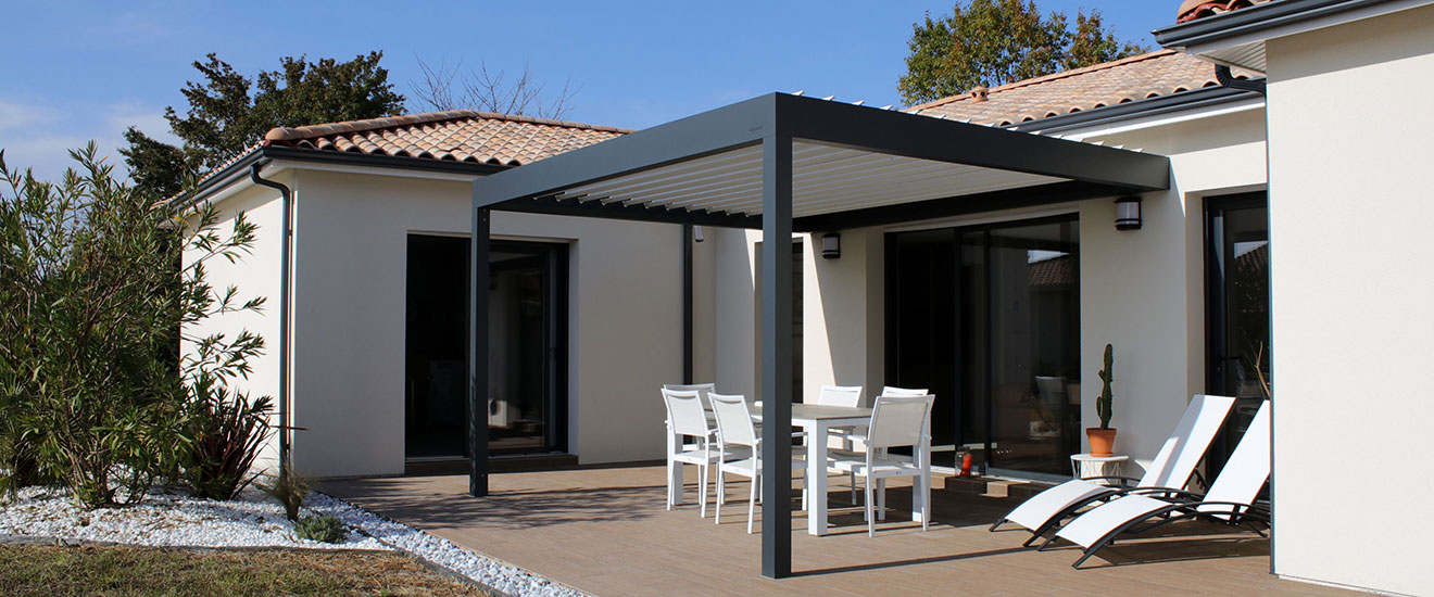 une-p-villa-contemporaine-pergola