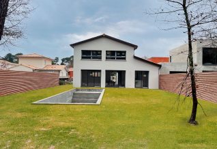 maison a étage contemporaine