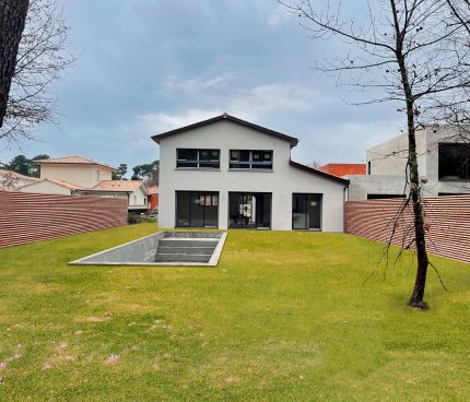 maison a étage contemporaine